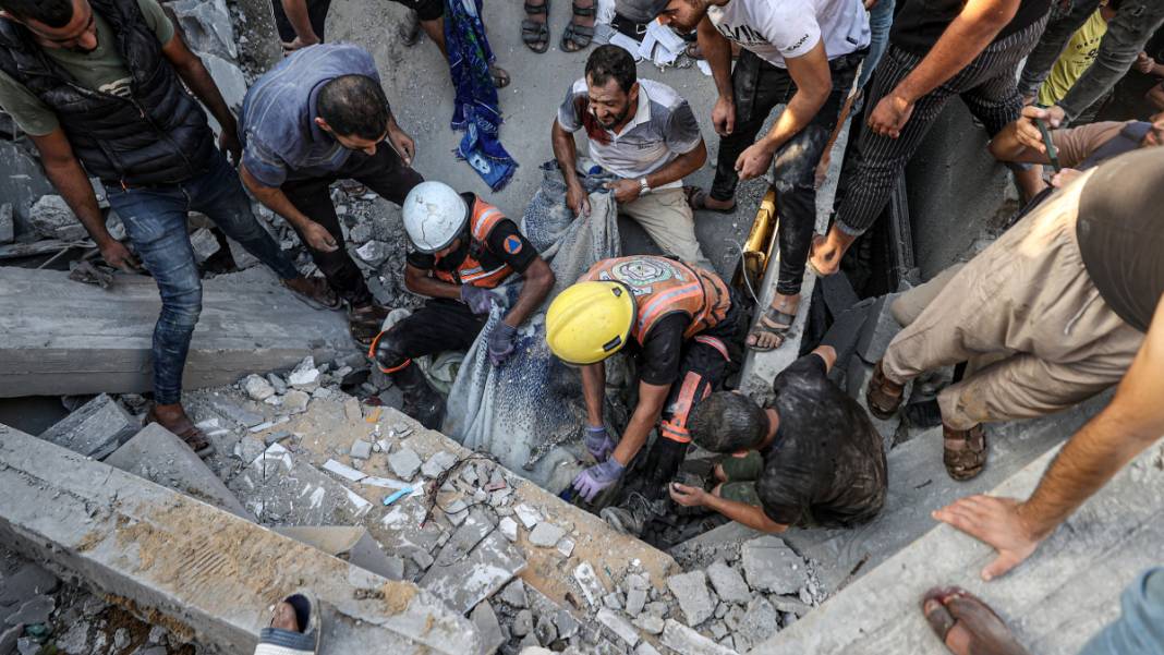 Gazze ateş altında! Katliamın 29'uncu gününden acı kareler... 10